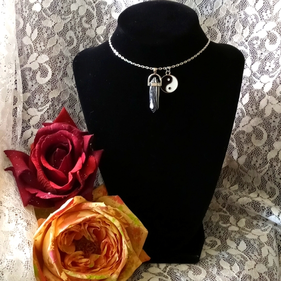 handcrafted Jewelry - Healing stone and ying yang necklace